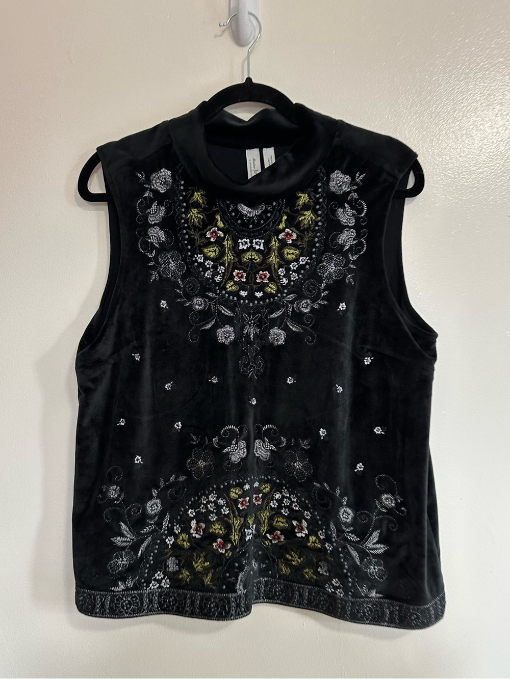 Anthropologie Meadow Rue Sleeveless Velvet Embroidered Top, Large - Picture 4 of 9